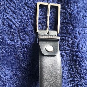 Tumi leather belt black (brand new)